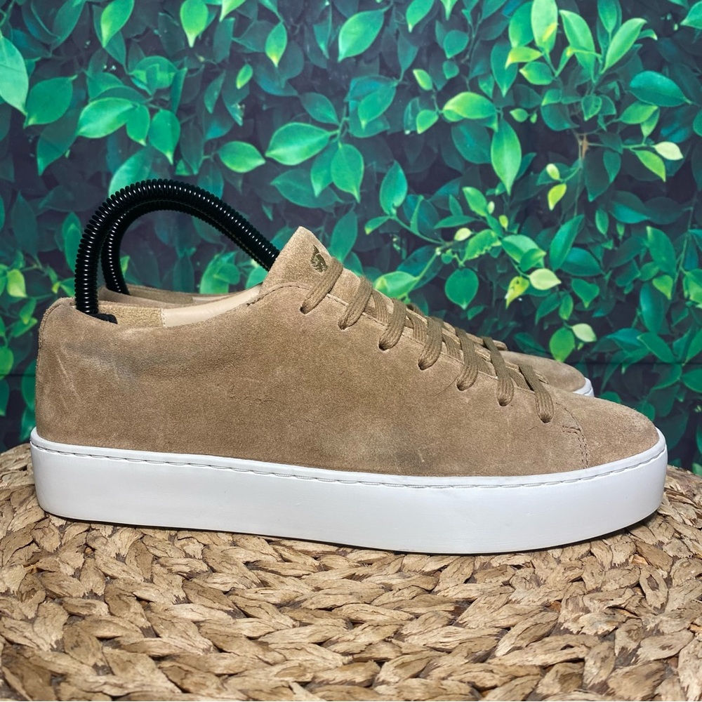 Bobbies suede tan sneakers lace